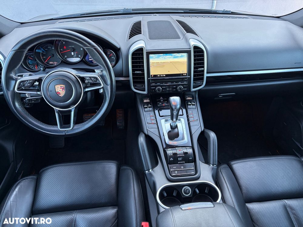 Porsche Cayenne Platinum Edition - 2
