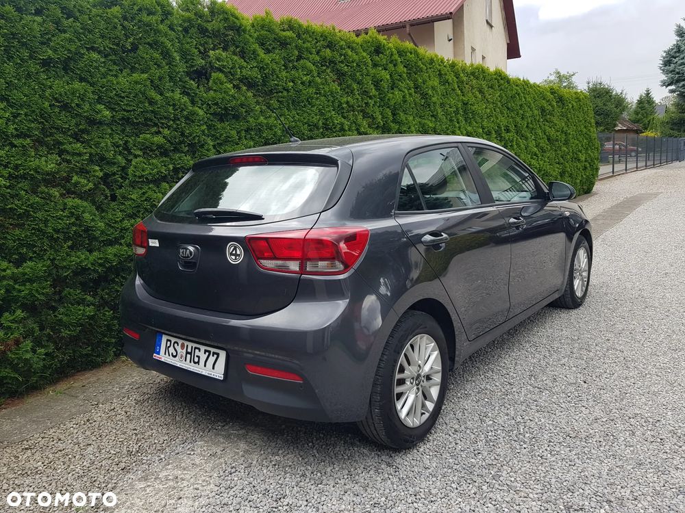 Kia Rio - 7
