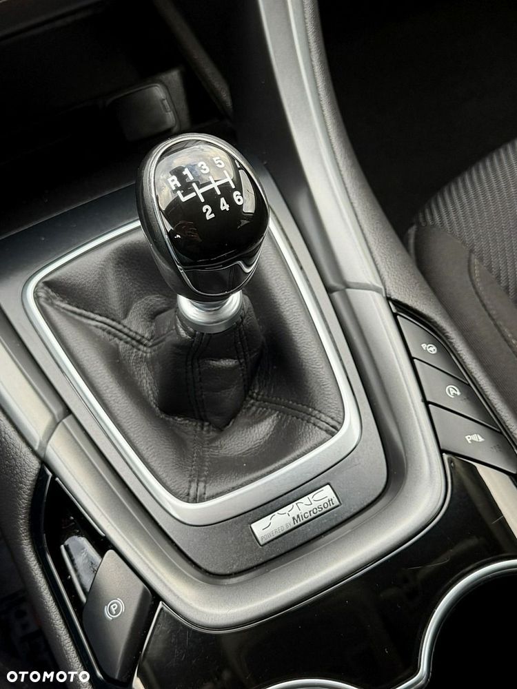 Ford Mondeo - 23