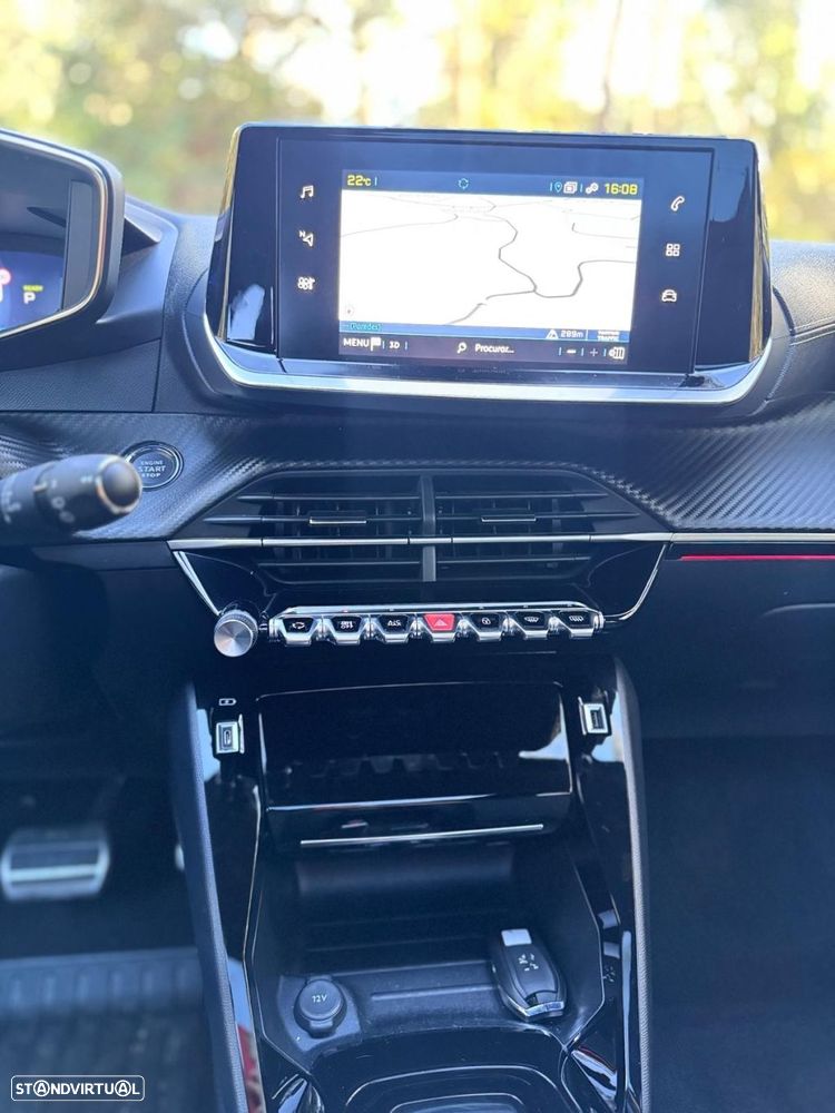 Peugeot e-2008 50 kWh GT - 16