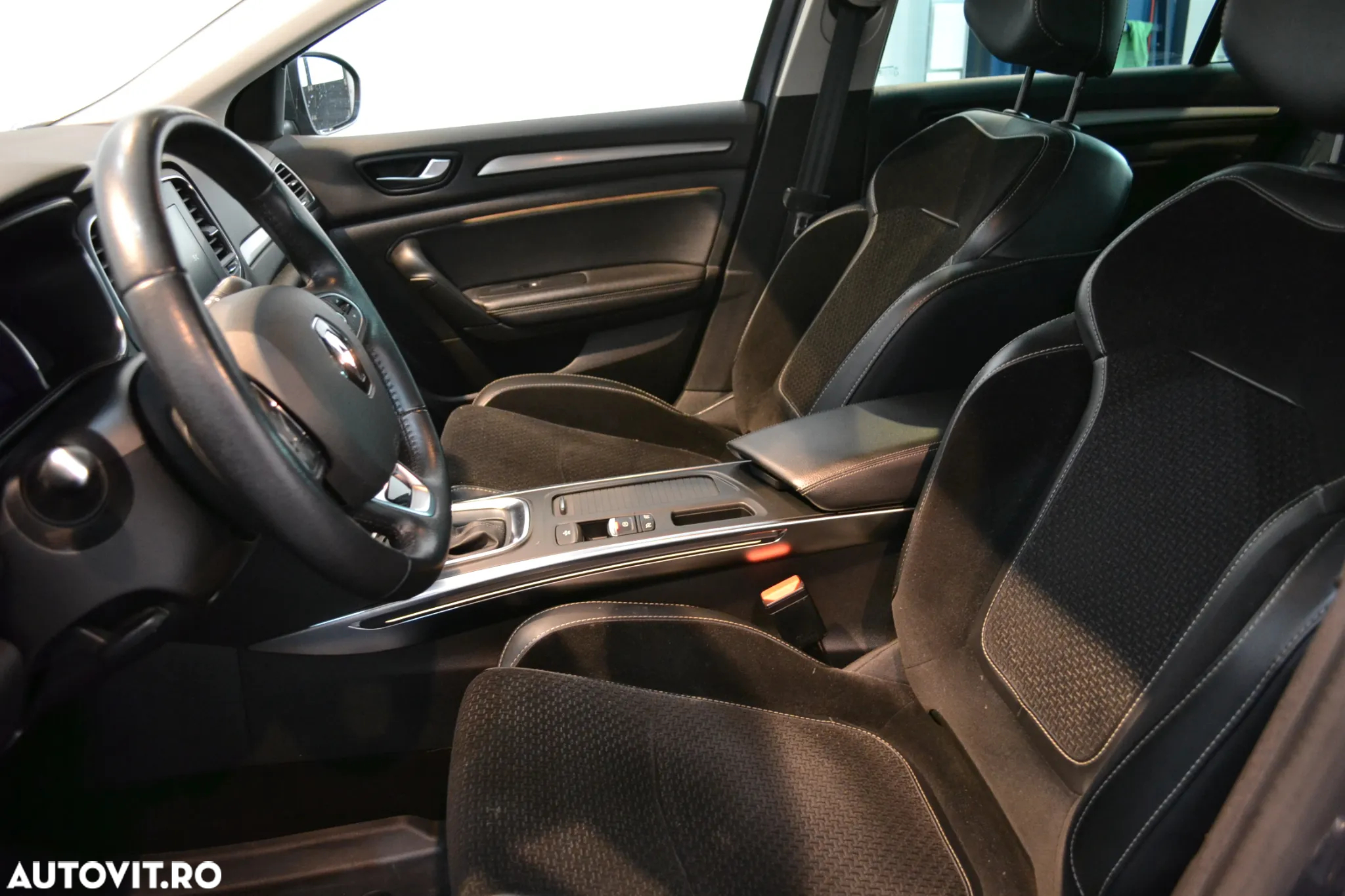 Renault Megane TCe GPF EDC Intens - 6