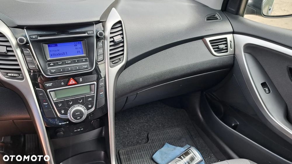 Hyundai i30 1.4 Base - 12