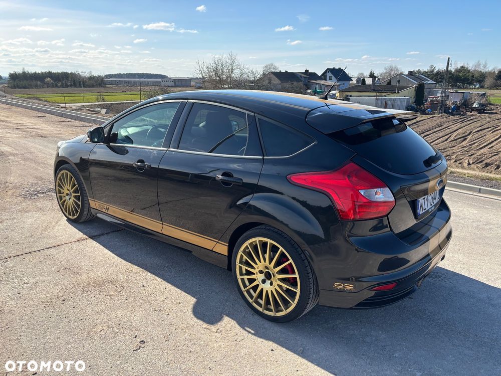 Ford Focus ST - 18