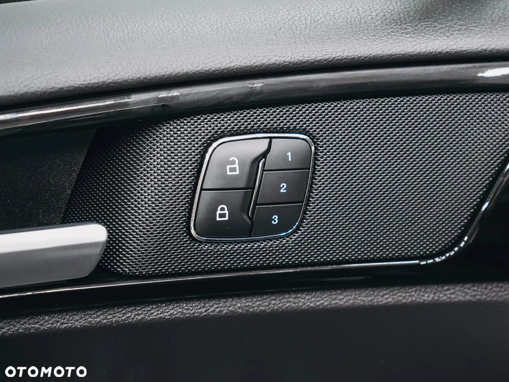 Ford Mondeo - 14