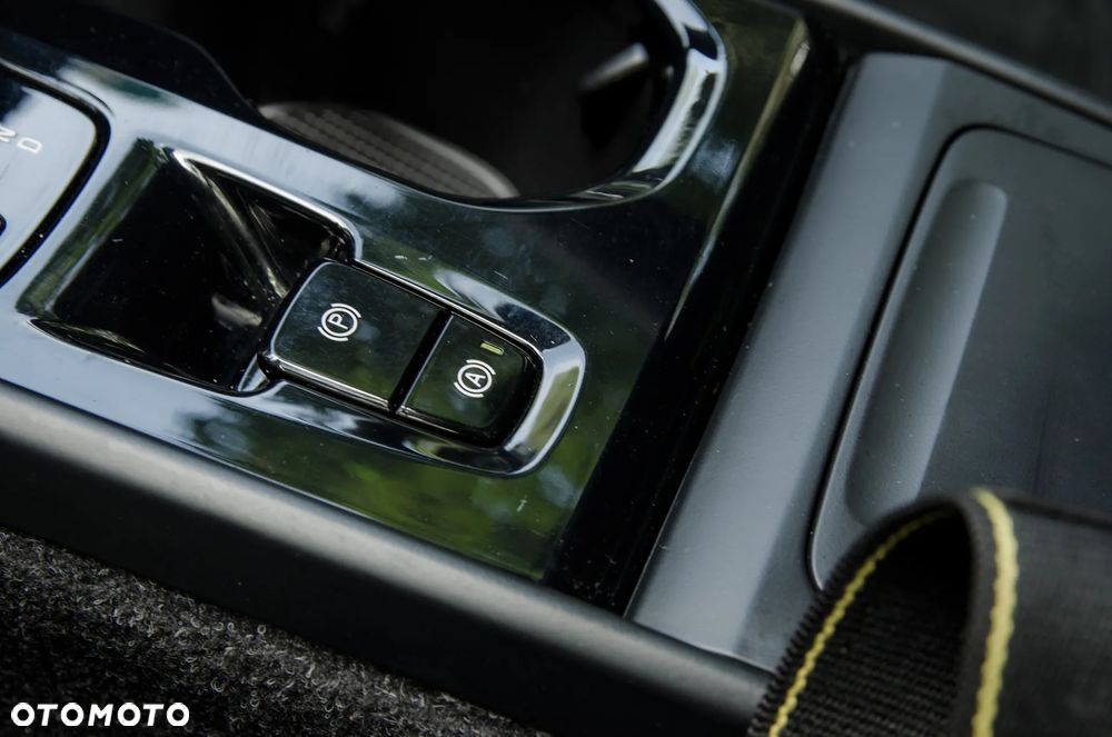 Volvo XC 40 T4 Geartronic R-Design - 28