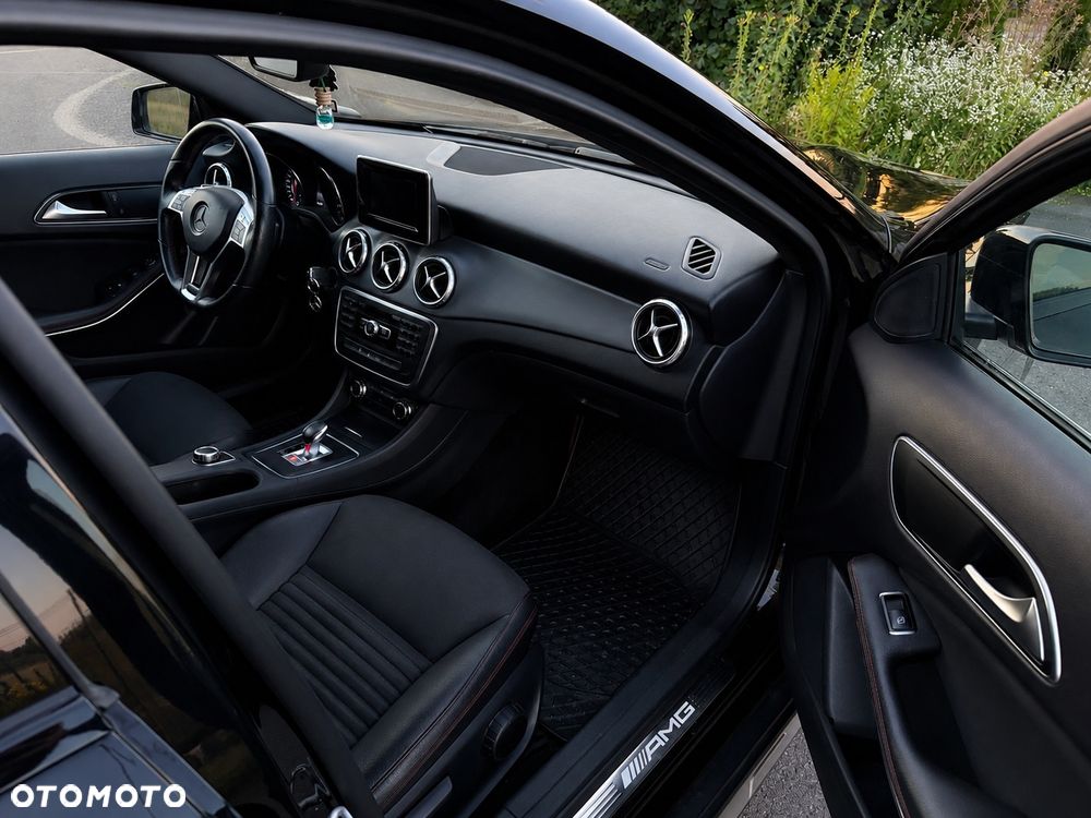 Mercedes-Benz GLA 45 AMG 4-Matic - 9