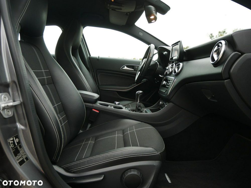 Mercedes-Benz Klasa A 180 (BlueEFFICIENCY) - 26