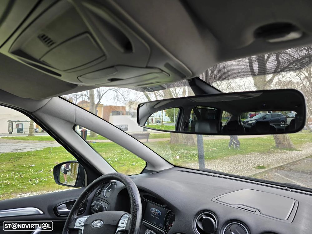 Ford S-Max 2.0 TDCi Titanium 7L - 21