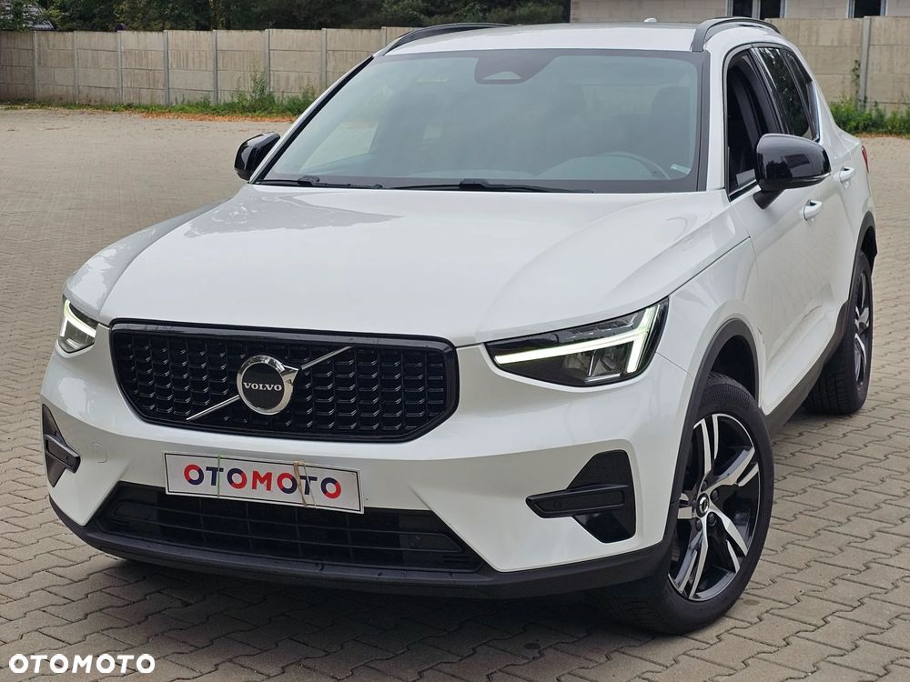 Volvo XC 40 T5 AWD Geartronic Momentum Pro - 3