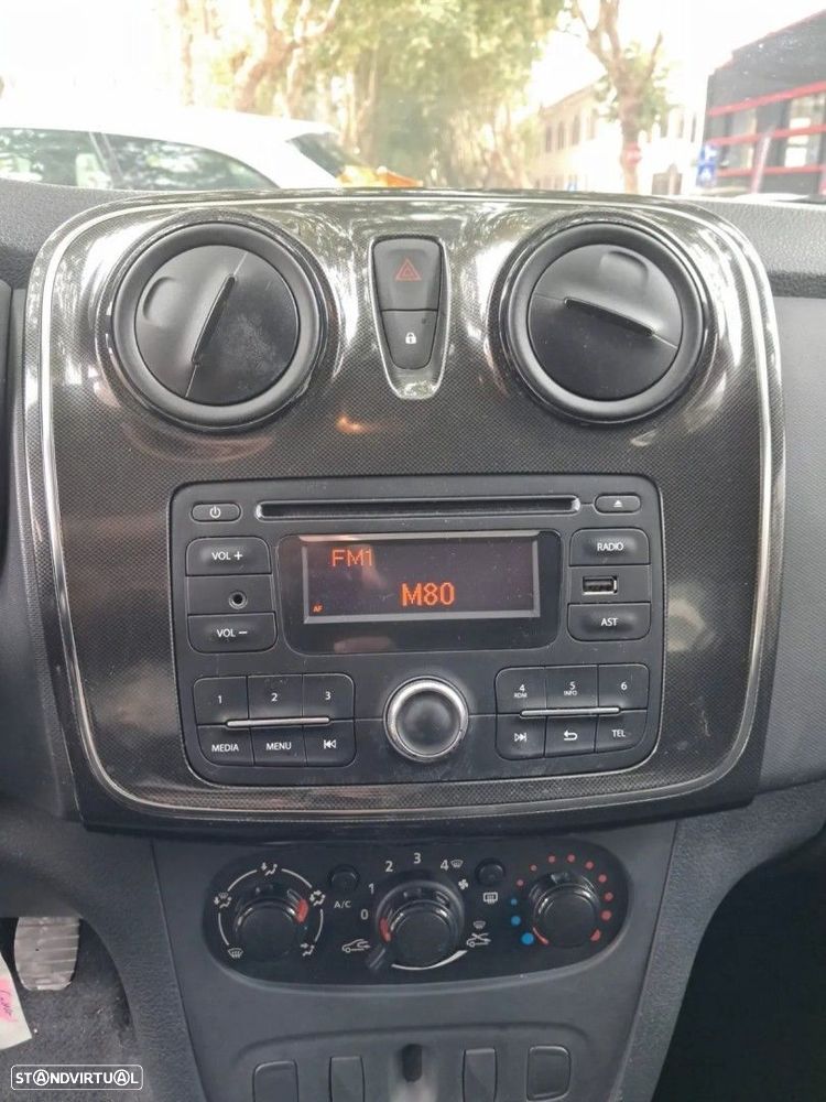 Dacia Sandero - 6