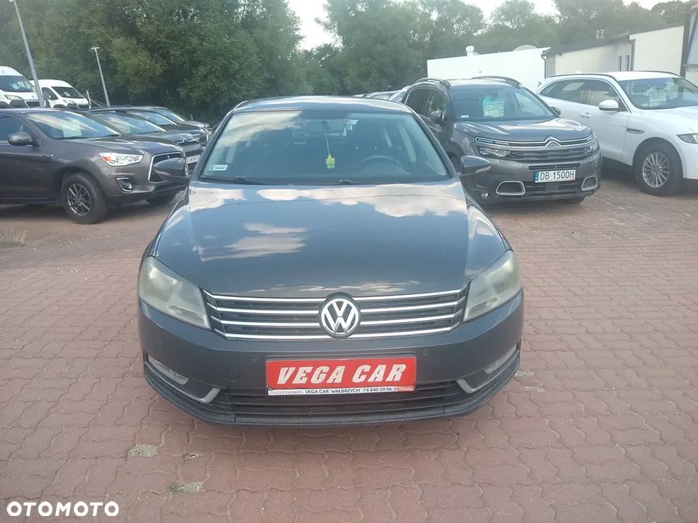 Volkswagen Passat - 2