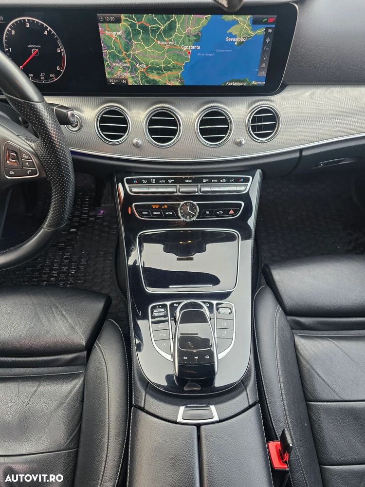 Mercedes-Benz E - 10