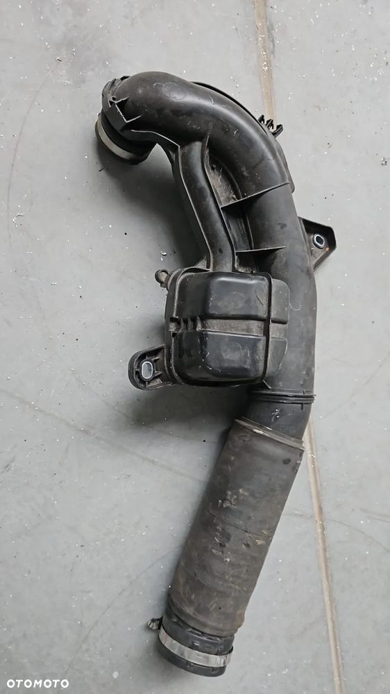 TRAFIC III VIVARO rura przewód dolot powietrza - 1