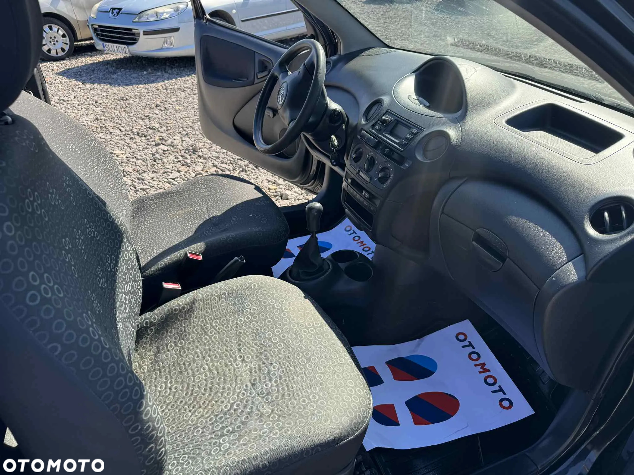 Toyota Yaris 1.3 Terra - 13