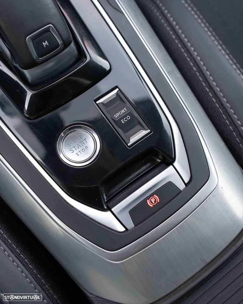 Peugeot 308 PureTech 130 GPF EAT8 Stop & Start Allure - 24