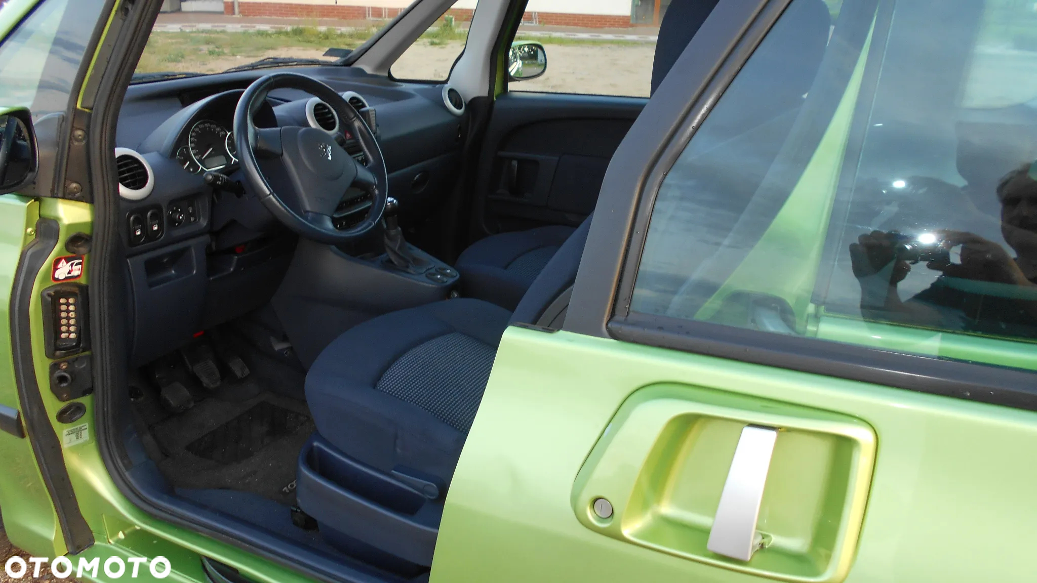 Peugeot 1007 1.4 Trendy - 3