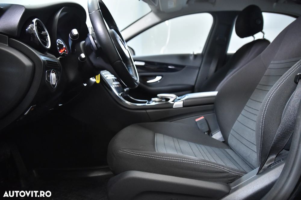 Mercedes-Benz C - 21