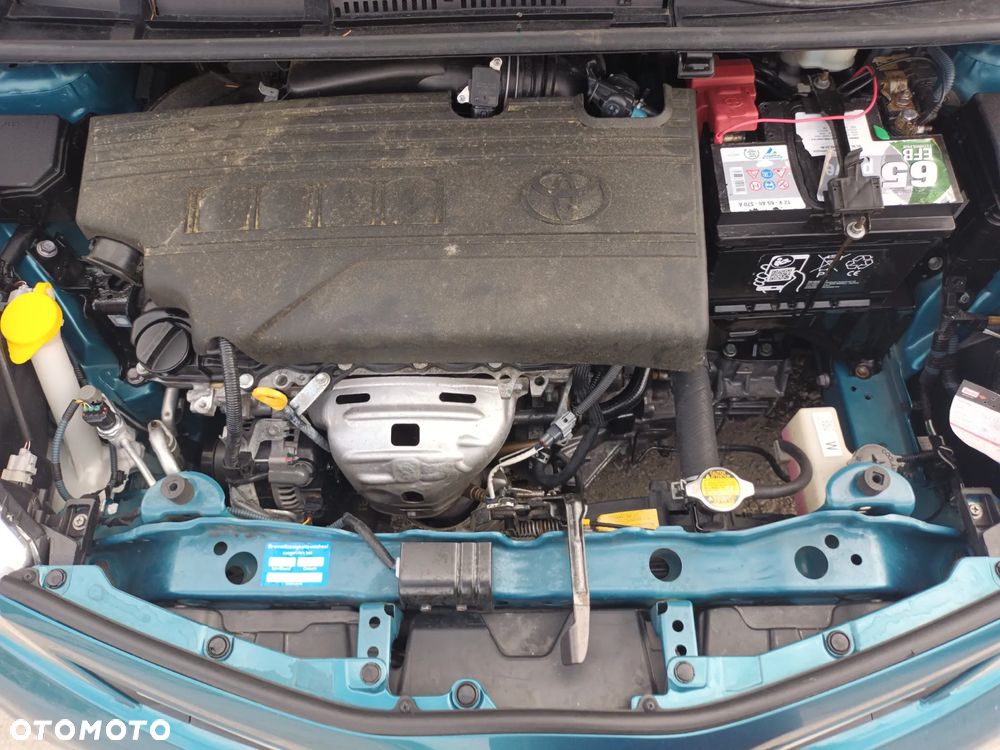Toyota Yaris 1.33 VVT-i Executive - 39