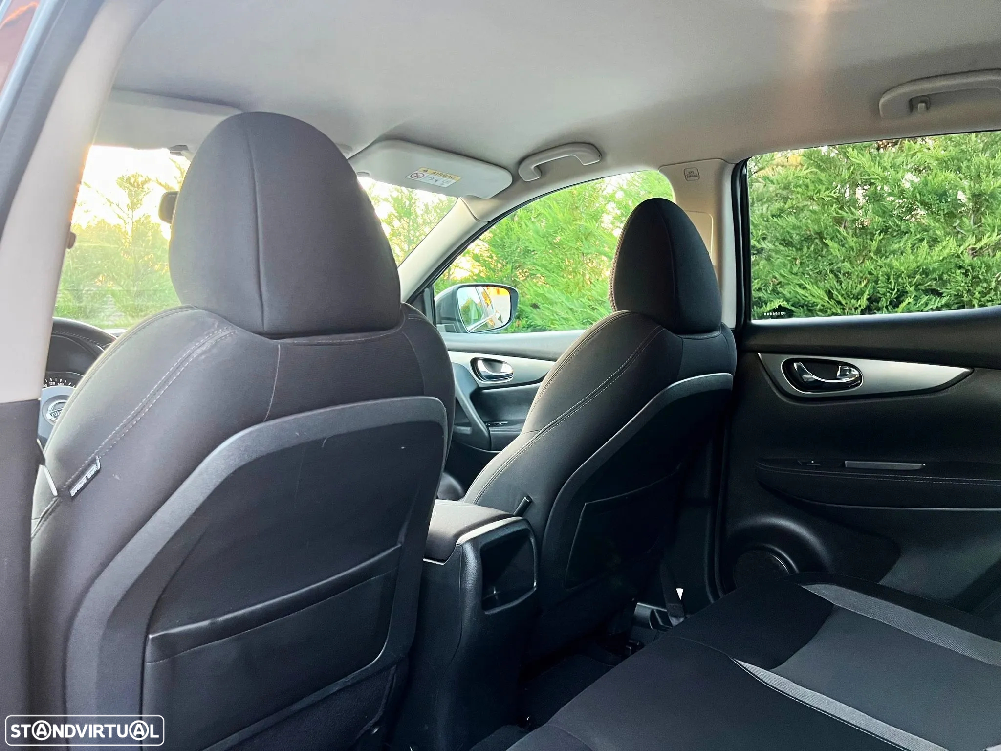 Nissan Qashqai 1.5 dCi N-Connecta 18 - 23