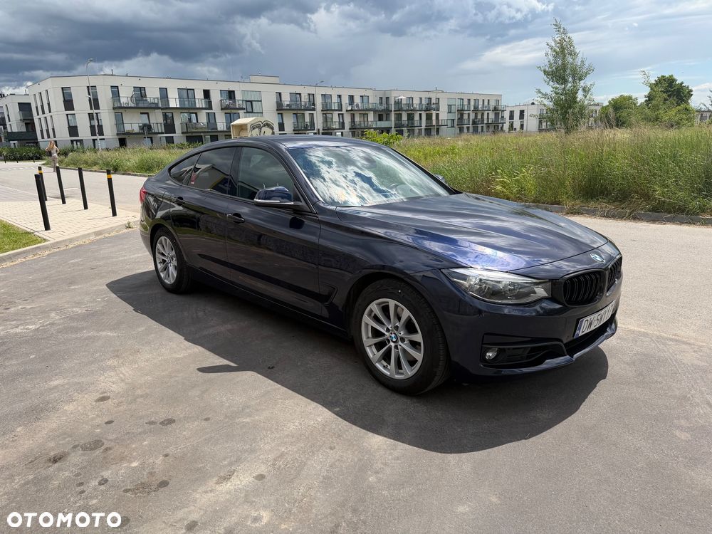 BMW 3GT 330i GPF Luxury Line - 4