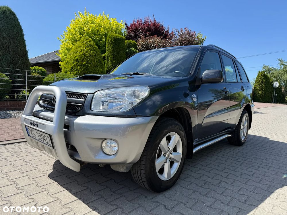 Toyota RAV4 D-4D 4x4 - 21