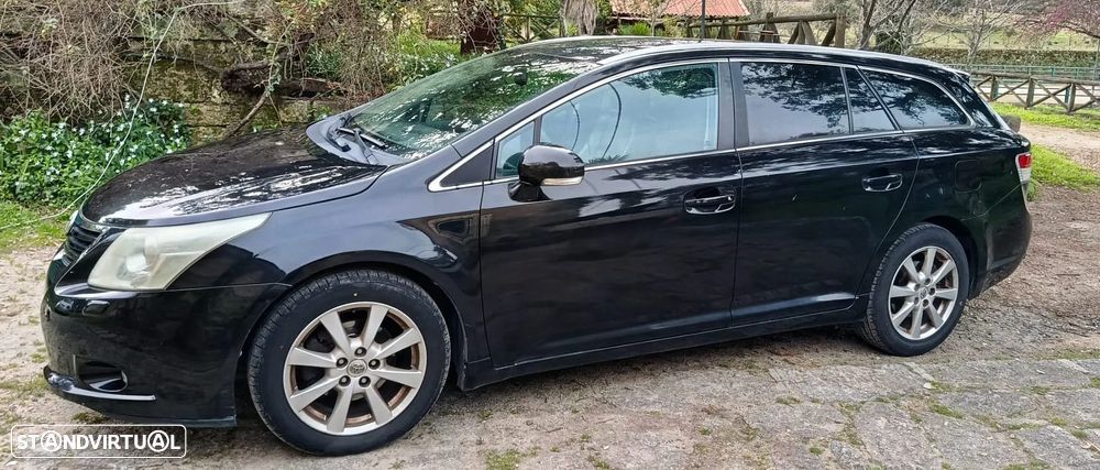 Toyota Avensis SW 2.0 D-4D Exclusive +Pele+GPS - 3