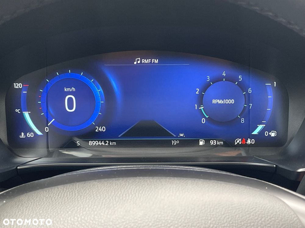 Ford Kuga - 8