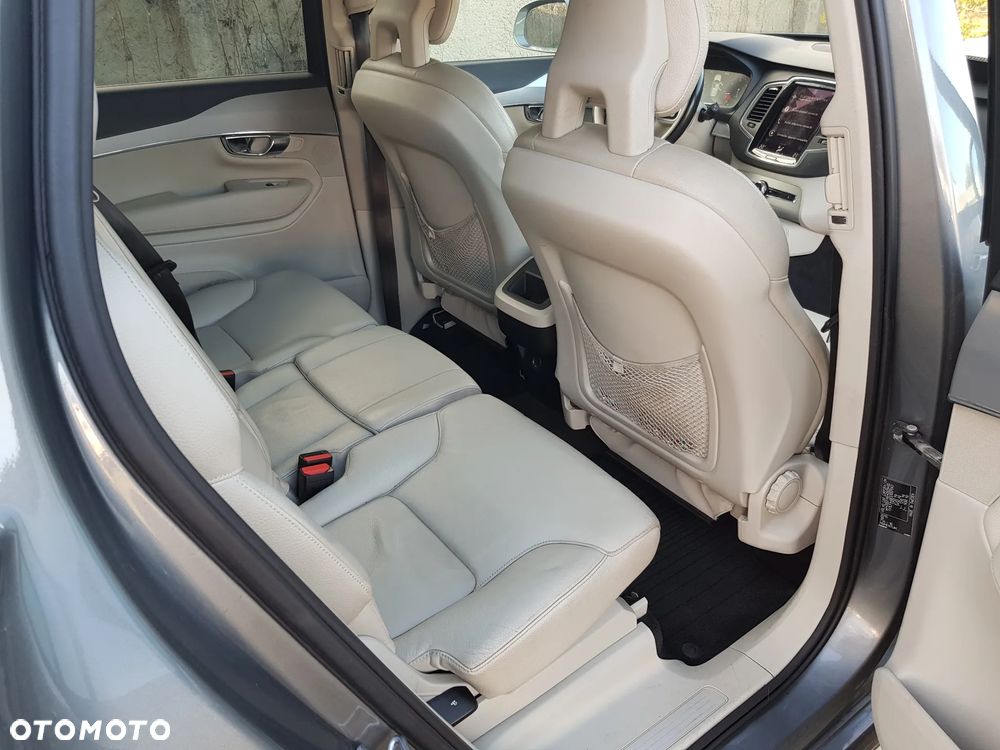Volvo XC 90 D5 AWD Geartronic Momentum - 6