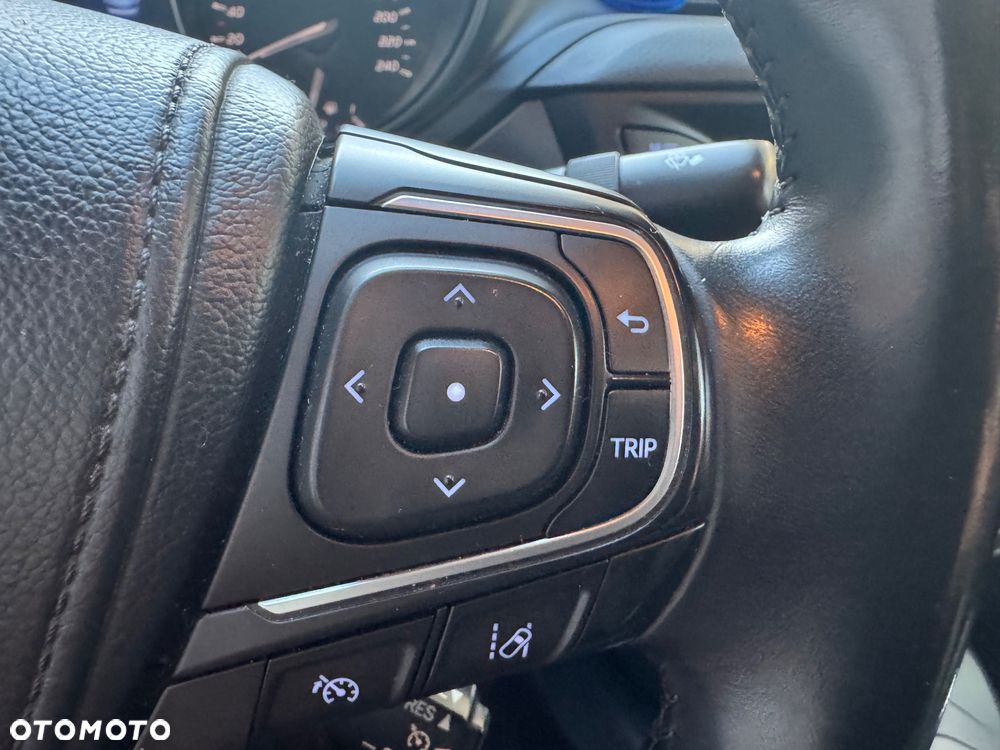 Toyota Avensis 2.0 D-4D Prestige - 21