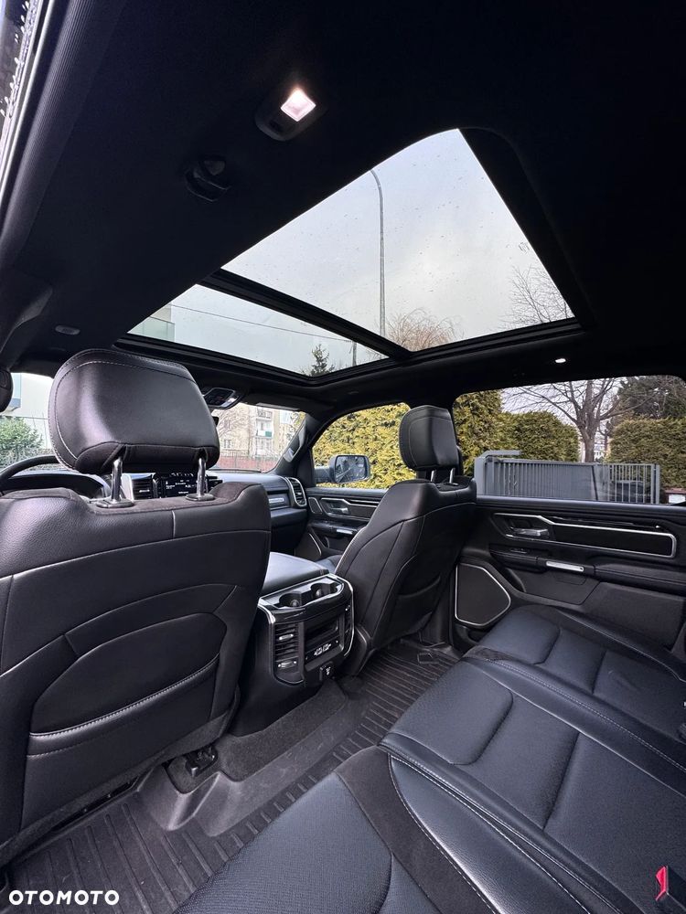 RAM 1500 Crew Cab Shortbed Laramie - 10