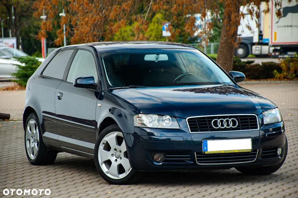 Audi A3 3-drzwiowe 2.0 FSI Attraction - 2