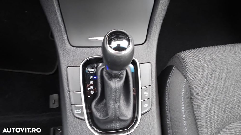 Hyundai i30 1.6 CRDI DCT Trend - 9