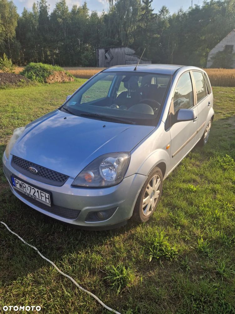 Ford Fiesta - 2