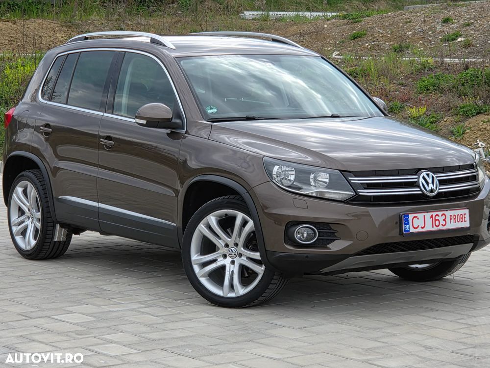 Volkswagen Tiguan - 1