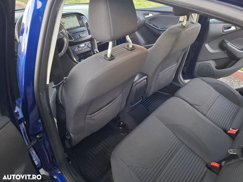 Ford Focus 1.5 TDCi ECOnetic 88g Start-Stopp-Sy Titanium - 6