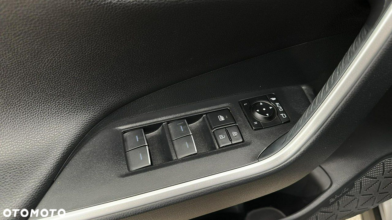 Toyota RAV4 - 13