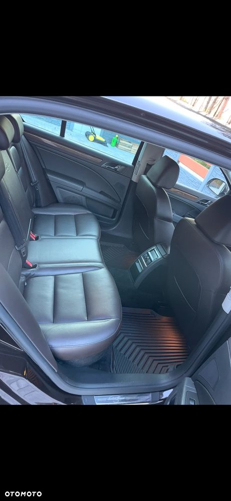 Skoda Superb 2.0 TDI 4x4 L&K DSG - 10