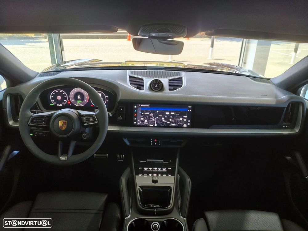 Porsche Cayenne Coupé E-Hybrid - 11