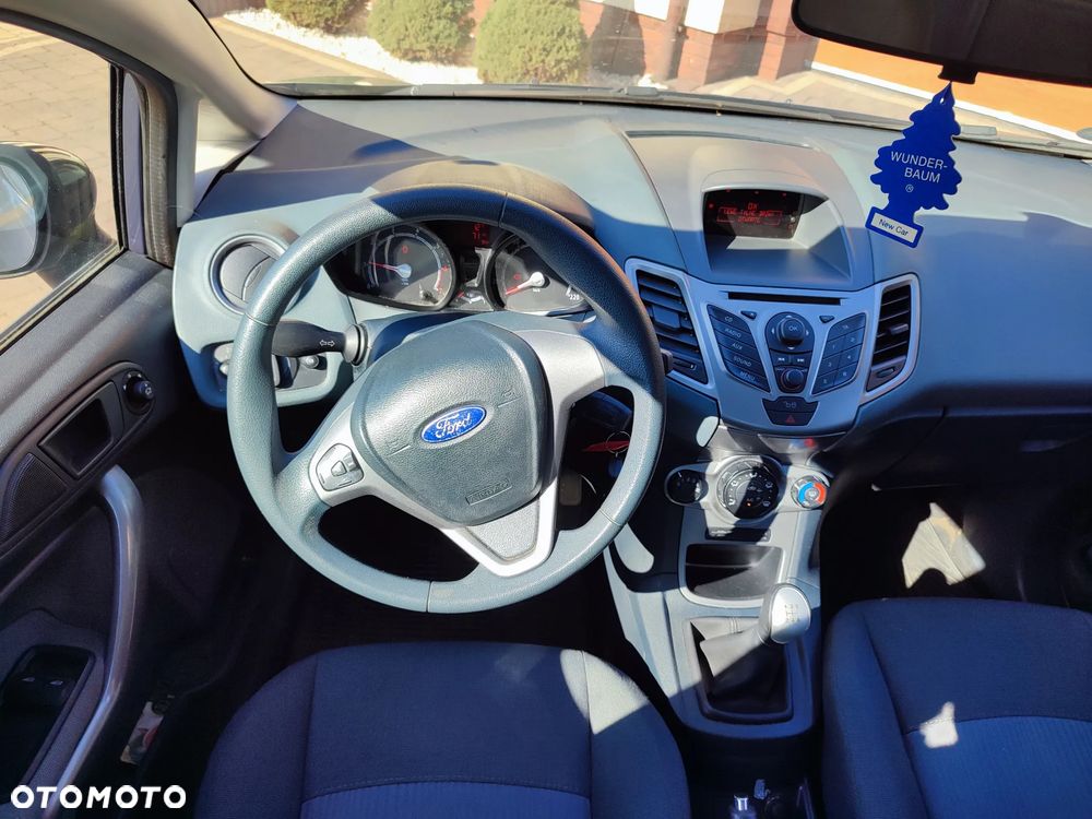 Ford Fiesta 1.25 Ghia - 6