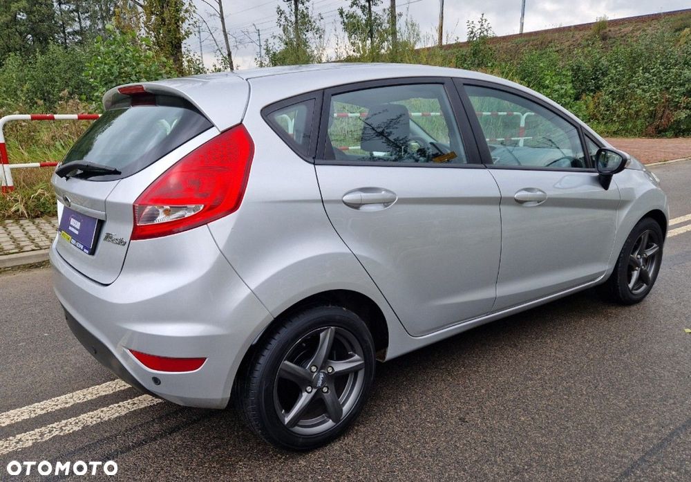 Ford Fiesta - 9