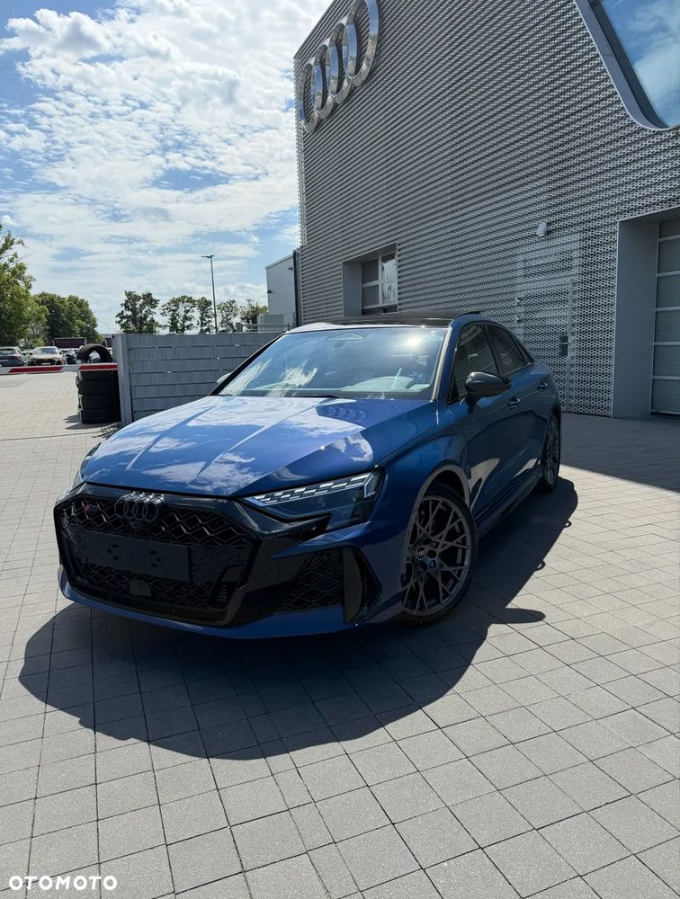 Audi RS3 Limousine - 20