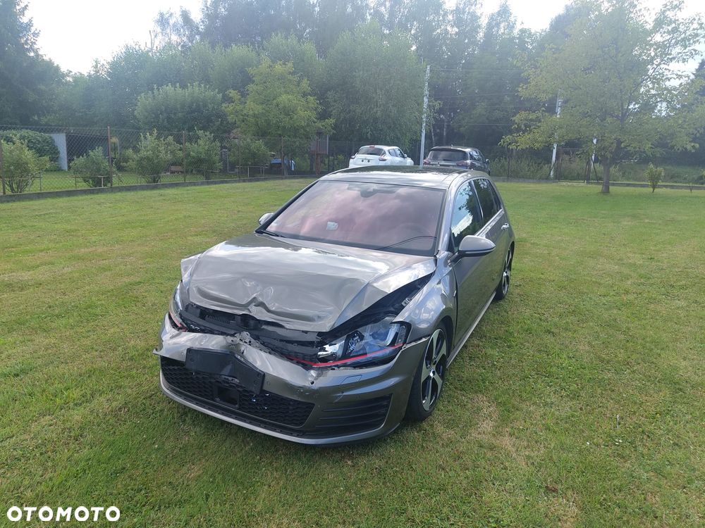 Volkswagen Golf GTI BlueMotion Technology DSG - 20