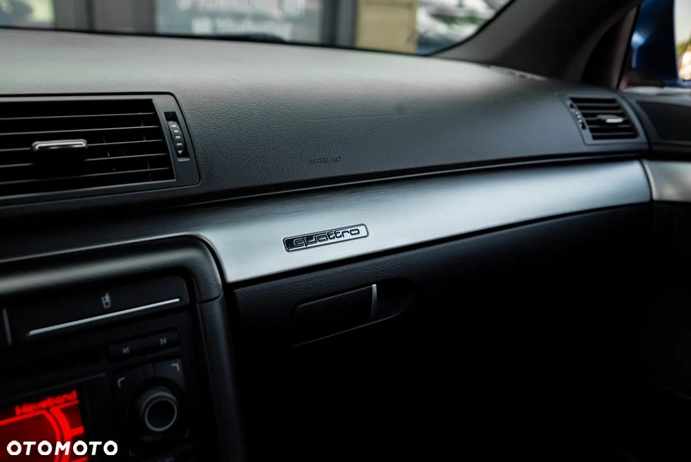 Audi A4 Avant 2.0 T FSI quattro tiptronic - 34