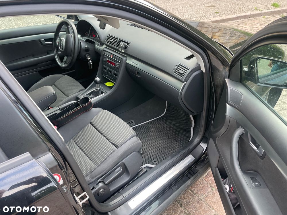 Audi A4 Avant - 10