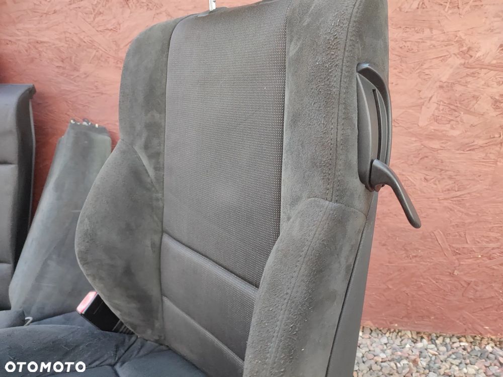 BMW E46 COUPE / M3 ORYGINALNY KOMPLET FOTELI PRZÓD SPORTSIZE / SPORTY + KANAPA TYŁ + BOCZKI EUROPA W WERSJI M-PAKIET ALCANTARA / MATERIAŁOWE ALCANTARA W BARDZO DOBRYM STANIE O NR. 52 10 8 226 419 / 52 20 7 895 608 / 52 20 7 156 167 / 52 10 7 039 640 OEM - 11