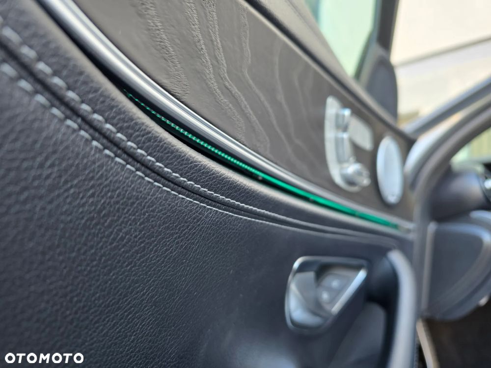 Mercedes-Benz Klasa E 220 d 4-Matic AMG - 13