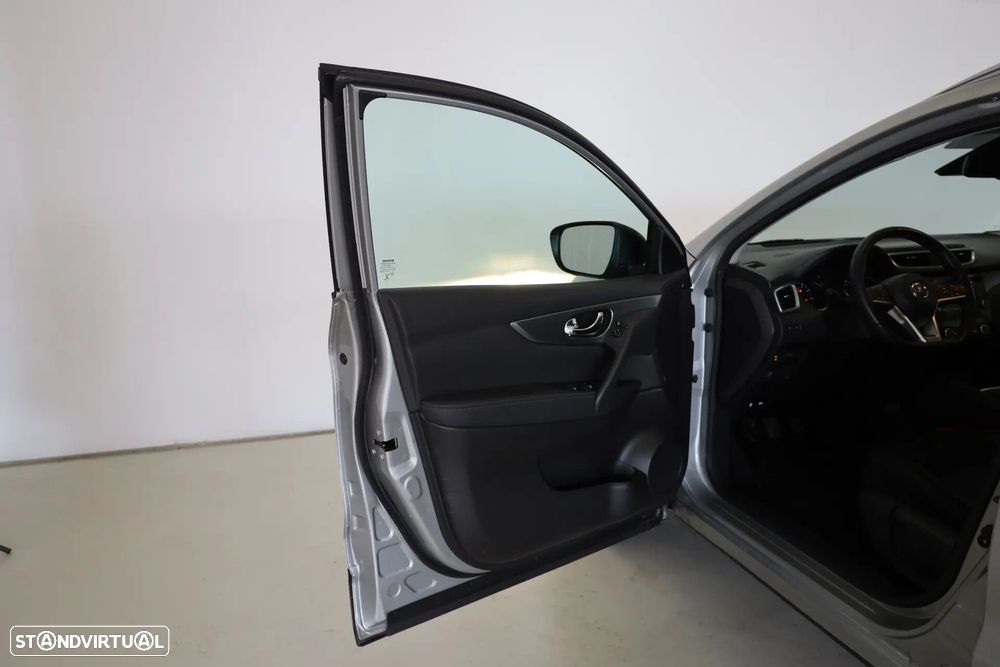 Nissan Qashqai 1.3 DIG-T N-Connecta LED+TT+SKY - 16