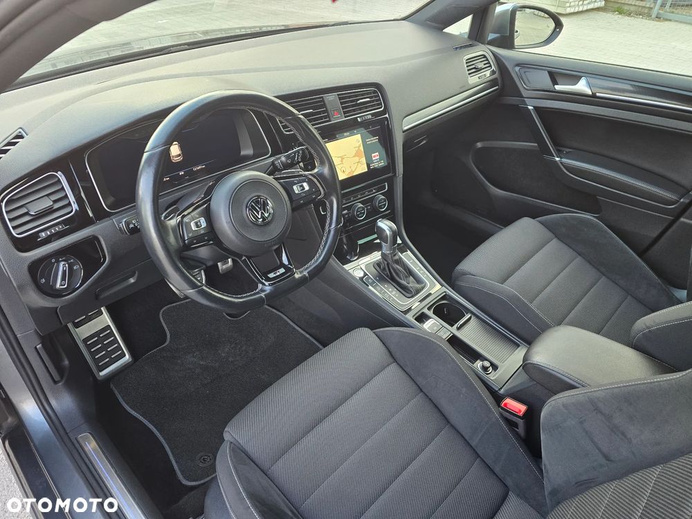 Volkswagen Golf R 4Motion (BlueMotion Technology) DSG - 36