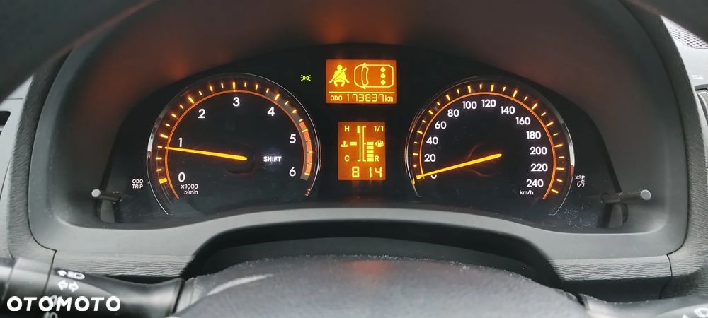 Toyota Avensis 2.0 D-4D 2010 - 12