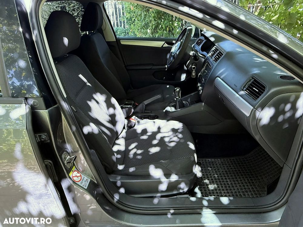 Volkswagen Jetta 1.6 TDI CR DPF Comfortline - 10